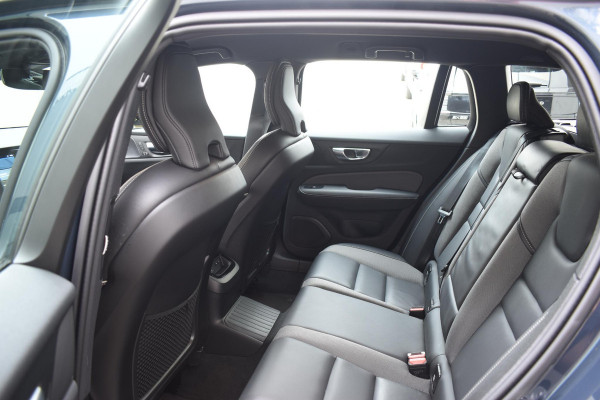 Volvo V60 T6 350PK Automaat Plug-in hybrid AWD Plus Dark Volvo V60 T6 350PK Automaat Plug-in hybrid AWD Plus Dark