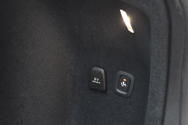 Volvo V60 T6 350PK Automaat Plug-in hybrid AWD Plus Dark Volvo V60 T6 350PK Automaat Plug-in hybrid AWD Plus Dark