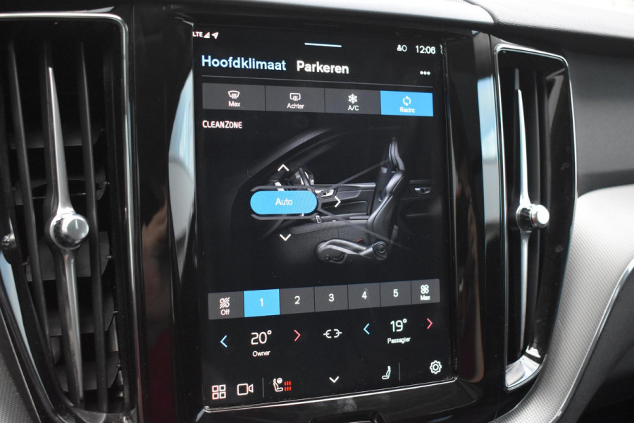 Volvo XC60 T6 350PK Automaat Plug-in Hybrid AWD Plus Dark