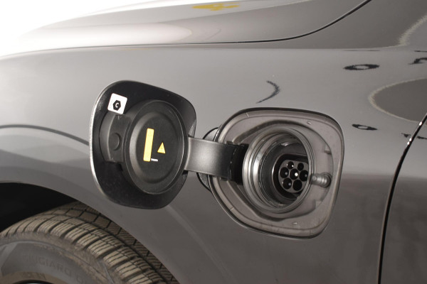 Volvo XC60 T6 350PK Automaat Plug-in Hybrid AWD Plus Dark