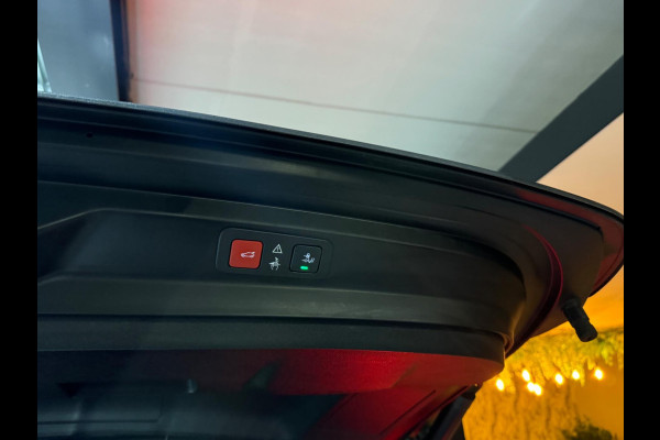 Peugeot 5008 1.2 PureTech GT-Line 7p. Garantie Trekhaak 360 Camera StoelVW Blindspot Elek Achterklep ACC Clima Navi Led Rijklaar Peugeot 5008 1.2 PureTech GT-Line 7p. Garantie Trekhaak 360 Camera StoelVW Blindspot Elek Achterklep ACC Clima Navi Led Rijklaar