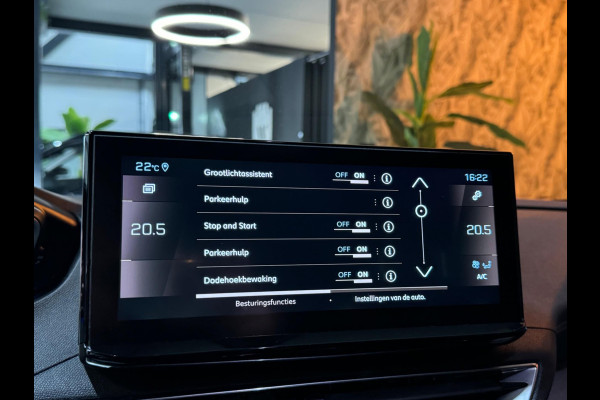 Peugeot 5008 1.2 PureTech GT-Line 7p. Garantie Trekhaak 360 Camera StoelVW Blindspot Elek Achterklep ACC Clima Navi Led Rijklaar Peugeot 5008 1.2 PureTech GT-Line 7p. Garantie Trekhaak 360 Camera StoelVW Blindspot Elek Achterklep ACC Clima Navi Led Rijklaar