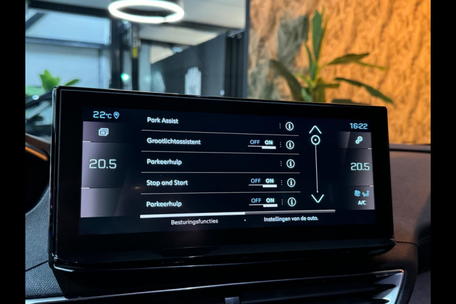 Peugeot 5008 1.2 PureTech GT-Line 7p. Garantie Trekhaak 360 Camera StoelVW Blindspot Elek Achterklep ACC Clima Navi Led Rijklaar Peugeot 5008 1.2 PureTech GT-Line 7p. Garantie Trekhaak 360 Camera StoelVW Blindspot Elek Achterklep ACC Clima Navi Led Rijklaar