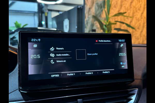 Peugeot 5008 1.2 PureTech GT-Line 7p. Garantie Trekhaak 360 Camera StoelVW Blindspot Elek Achterklep ACC Clima Navi Led Rijklaar Peugeot 5008 1.2 PureTech GT-Line 7p. Garantie Trekhaak 360 Camera StoelVW Blindspot Elek Achterklep ACC Clima Navi Led Rijklaar