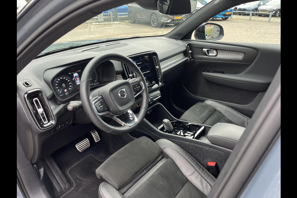 Volvo XC40 1.5 T5 Recharge R-Design 262pk | ZUID | Parking pack | 1.800 Kg trekgewicht Volvo XC40 1.5 T5 Recharge R-Design 262pk | ZUID | Parking pack | 1.800 Kg trekgewicht