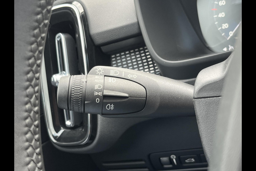 Volvo XC40 1.5 T5 Recharge R-Design 262pk | ZUID | Parking pack | 1.800 Kg trekgewicht Volvo XC40 1.5 T5 Recharge R-Design 262pk | ZUID | Parking pack | 1.800 Kg trekgewicht