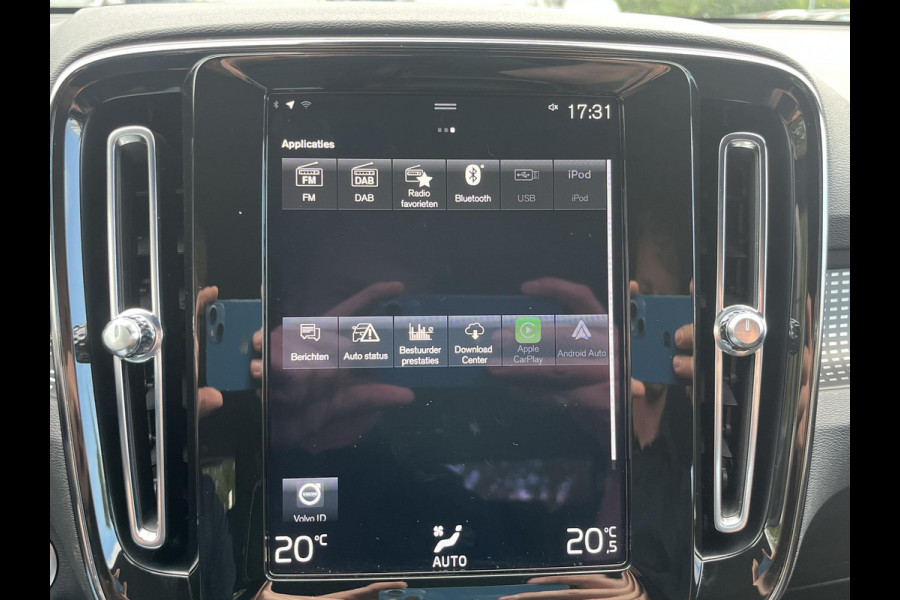 Volvo XC40 1.5 T5 Recharge R-Design 262pk | ZUID | Parking pack | 1.800 Kg trekgewicht Volvo XC40 1.5 T5 Recharge R-Design 262pk | ZUID | Parking pack | 1.800 Kg trekgewicht