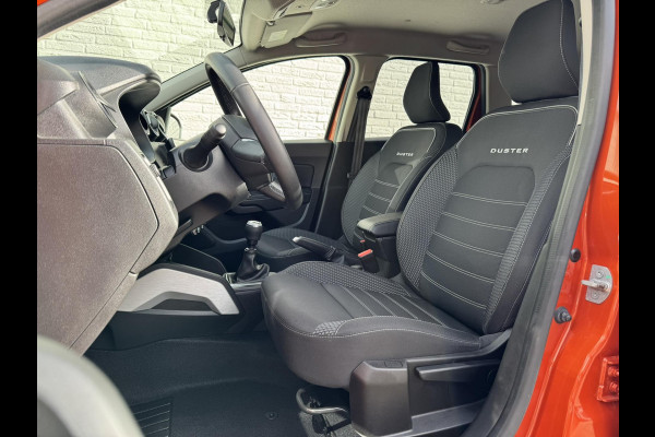 Dacia Duster 1.3 TCe Prestige Achteruitrijcamera Cruisecontrol Climatecontrol LED Apple / Android all-season banden Dodehoek Dacia Duster 1.3 TCe Prestige Achteruitrijcamera Cruisecontrol Climatecontrol LED Apple / Android all-season banden Dodehoek
