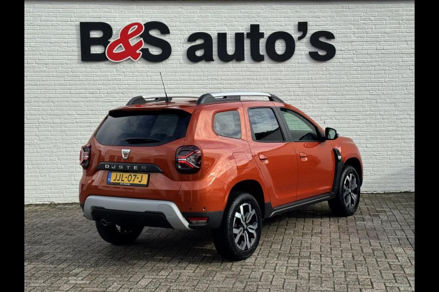 Dacia Duster 1.3 TCe Prestige Achteruitrijcamera Cruisecontrol Climatecontrol LED Apple / Android all-season banden Dodehoek Dacia Duster 1.3 TCe Prestige Achteruitrijcamera Cruisecontrol Climatecontrol LED Apple / Android all-season banden Dodehoek
