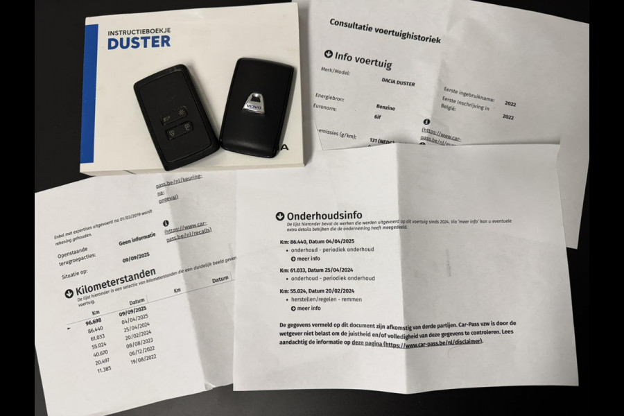 Dacia Duster 1.3 TCe Prestige Achteruitrijcamera Cruisecontrol Climatecontrol LED Apple / Android all-season banden Dodehoek Dacia Duster 1.3 TCe Prestige Achteruitrijcamera Cruisecontrol Climatecontrol LED Apple / Android all-season banden Dodehoek