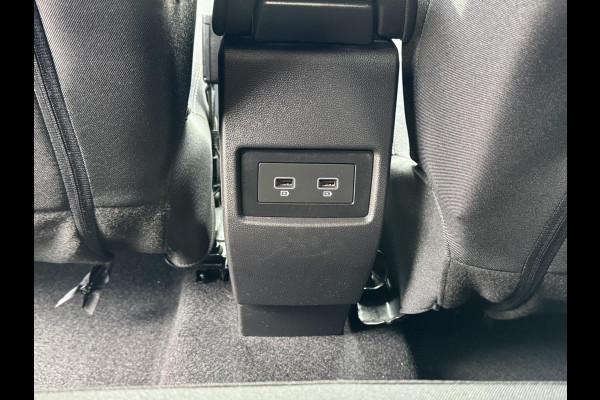 Dacia Duster 1.3 TCe Prestige Achteruitrijcamera Cruisecontrol Climatecontrol LED Apple / Android all-season banden Dodehoek Dacia Duster 1.3 TCe Prestige Achteruitrijcamera Cruisecontrol Climatecontrol LED Apple / Android all-season banden Dodehoek