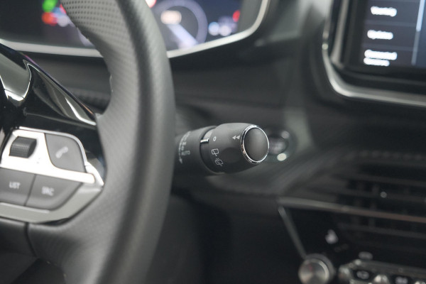 Peugeot 2008 PureTech 130 EAT8 GT | 360 Camera | Stoelmassage | Adaptieve Cruise Control | Dodehoekdetectie Peugeot 2008 PureTech 130 EAT8 GT | 360 Camera | Stoelmassage | Adaptieve Cruise Control | Dodehoekdetectie