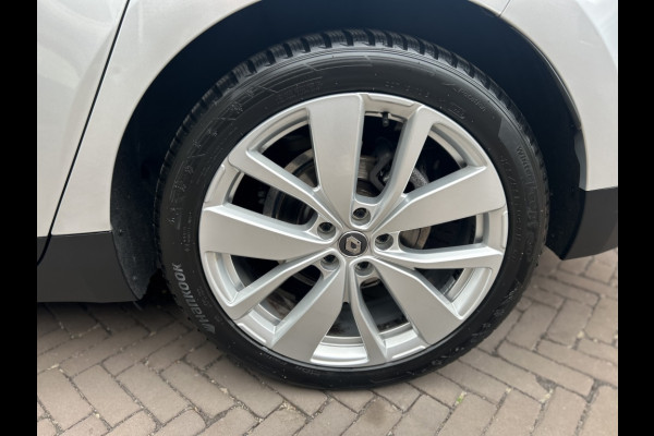 Renault Grand Scénic 1.3 TCe Limited 7-Persoons Navi, Trekhaak, 1e Eigenaar Renault Grand Scénic 1.3 TCe Limited 7-Persoons Navi, Trekhaak, 1e Eigenaar