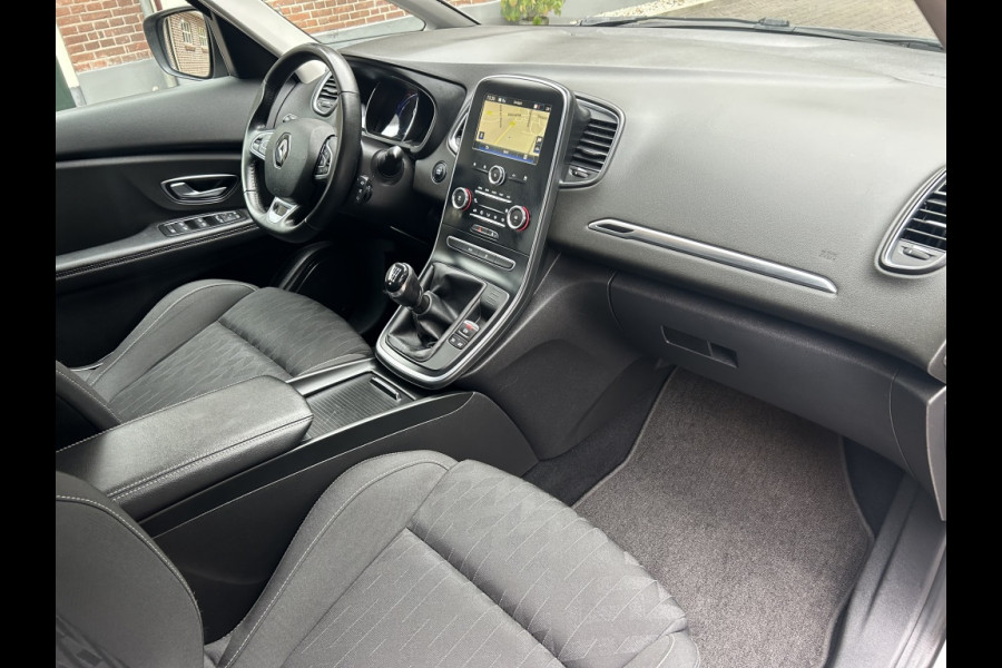 Renault Grand Scénic 1.3 TCe Limited 7-Persoons Navi, Trekhaak, 1e Eigenaar Renault Grand Scénic 1.3 TCe Limited 7-Persoons Navi, Trekhaak, 1e Eigenaar