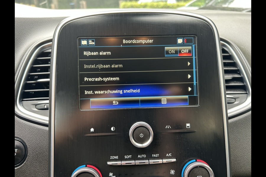 Renault Grand Scénic 1.3 TCe Limited 7-Persoons Navi, Trekhaak, 1e Eigenaar Renault Grand Scénic 1.3 TCe Limited 7-Persoons Navi, Trekhaak, 1e Eigenaar