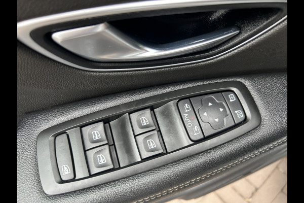 Renault Grand Scénic 1.3 TCe Limited 7-Persoons Navi, Trekhaak, 1e Eigenaar Renault Grand Scénic 1.3 TCe Limited 7-Persoons Navi, Trekhaak, 1e Eigenaar