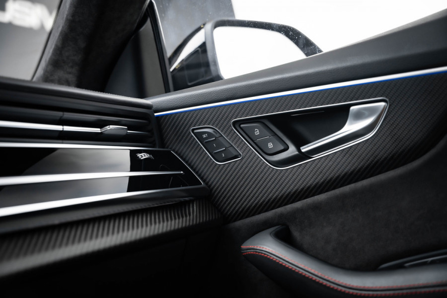 Audi RSQ8 4.0 TFSI quattro - RS Dynamic + | Design Pakket | Panorama | B&O | Elek. Trekhaak Audi RSQ8 4.0 TFSI quattro - RS Dynamic + | Design Pakket | Panorama | B&O | Elek. Trekhaak