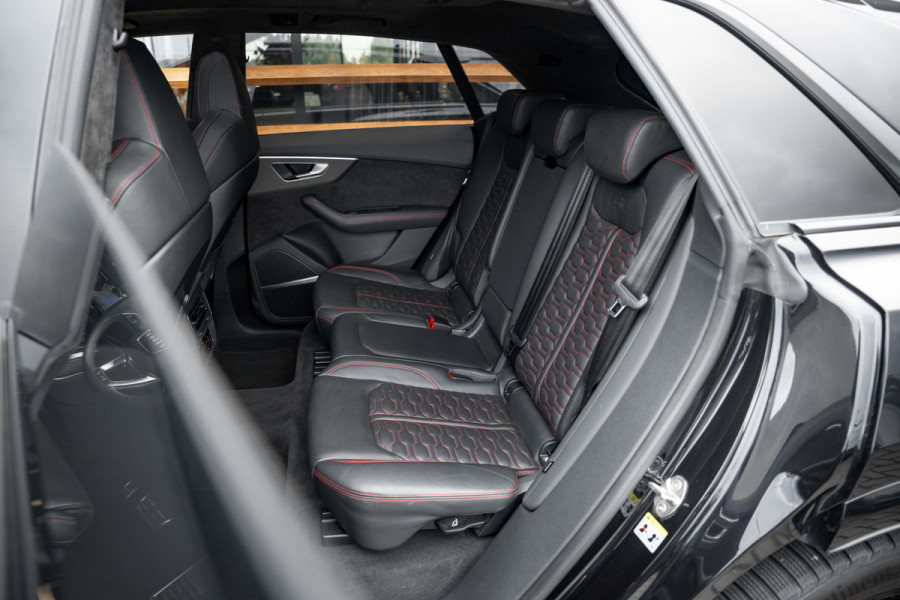 Audi RSQ8 4.0 TFSI quattro - RS Dynamic + | Design Pakket | Panorama | B&O | Elek. Trekhaak Audi RSQ8 4.0 TFSI quattro - RS Dynamic + | Design Pakket | Panorama | B&O | Elek. Trekhaak