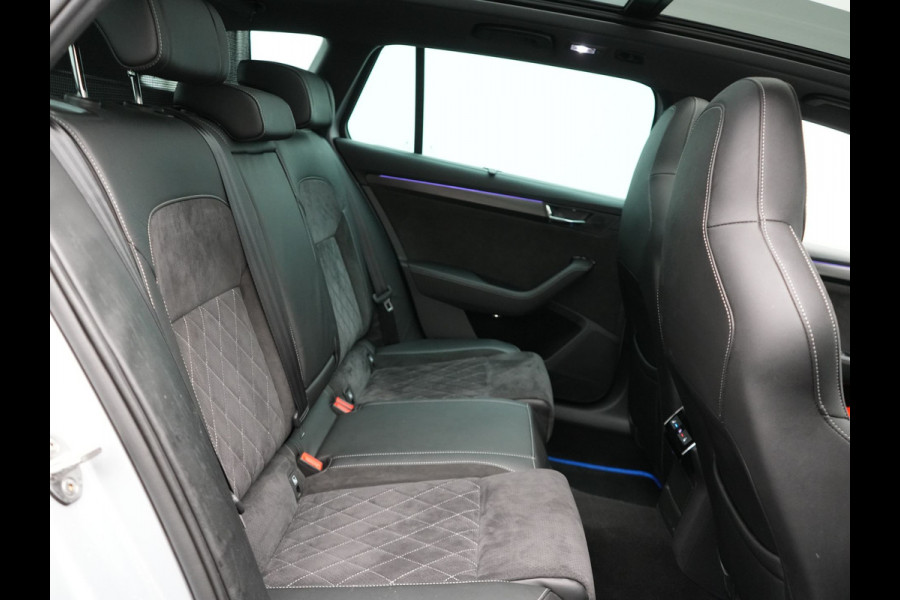 Škoda Superb Combi 1.4 TSI iV Sportline Plug In Hybrid 218pk Dealer O.H PHEV | Trekhaak Af Fabriek | Panodak | Adaptive Cruise | Camera | Alcantara Sportstoelen Memory & Verwarmd | Apple Carplay | Navigatie | Crystal LED | Sportstuur Vewarmd | Virtual | DAB |