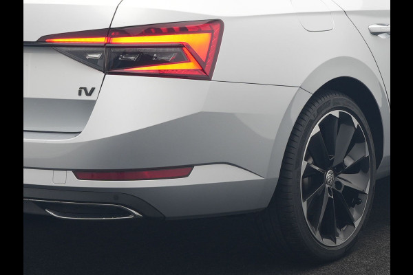 Škoda Superb Combi 1.4 TSI iV Sportline Plug In Hybrid 218pk Dealer O.H PHEV | Trekhaak Af Fabriek | Panodak | Adaptive Cruise | Camera | Alcantara Sportstoelen Memory & Verwarmd | Apple Carplay | Navigatie | Crystal LED | Sportstuur Vewarmd | Virtual | DAB |