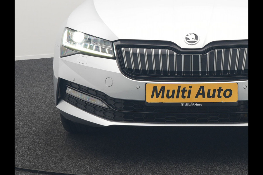 Škoda Superb Combi 1.4 TSI iV Sportline Plug In Hybrid 218pk Dealer O.H PHEV | Trekhaak Af Fabriek | Panodak | Adaptive Cruise | Camera | Alcantara Sportstoelen Memory & Verwarmd | Apple Carplay | Navigatie | Crystal LED | Sportstuur Vewarmd | Virtual | DAB |