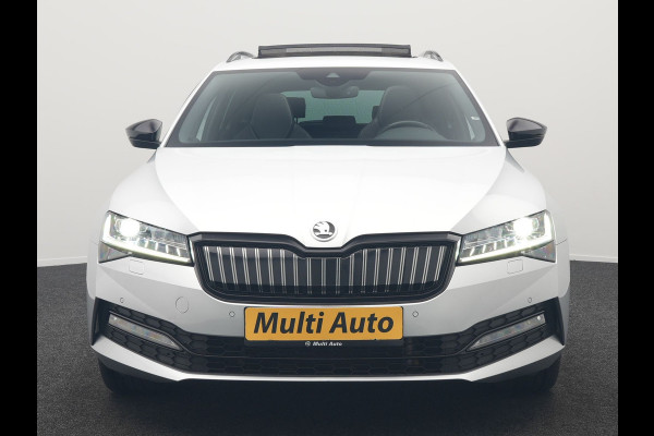 Škoda Superb Combi 1.4 TSI iV Sportline Plug In Hybrid 218pk Dealer O.H PHEV | Trekhaak Af Fabriek | Panodak | Adaptive Cruise | Camera | Alcantara Sportstoelen Memory & Verwarmd | Apple Carplay | Navigatie | Crystal LED | Sportstuur Vewarmd | Virtual | DAB |