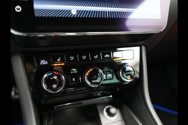 Škoda Superb Combi 1.4 TSI iV Sportline Plug In Hybrid 218pk Dealer O.H PHEV | Trekhaak Af Fabriek | Panodak | Adaptive Cruise | Camera | Alcantara Sportstoelen Memory & Verwarmd | Apple Carplay | Navigatie | Crystal LED | Sportstuur Vewarmd | Virtual | DAB |