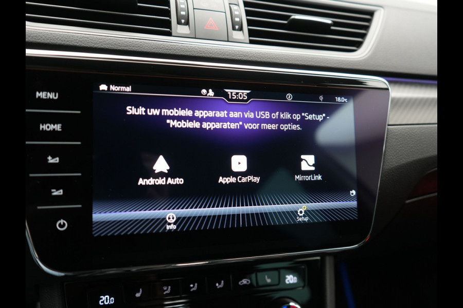 Škoda Superb Combi 1.4 TSI iV Sportline Plug In Hybrid 218pk Dealer O.H PHEV | Trekhaak Af Fabriek | Panodak | Adaptive Cruise | Camera | Alcantara Sportstoelen Memory & Verwarmd | Apple Carplay | Navigatie | Crystal LED | Sportstuur Vewarmd | Virtual | DAB |