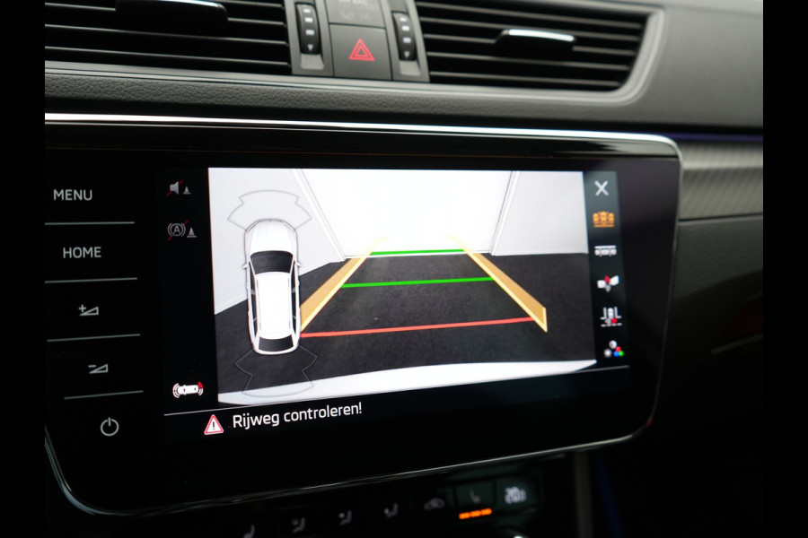 Škoda Superb Combi 1.4 TSI iV Sportline Plug In Hybrid 218pk Dealer O.H PHEV | Trekhaak Af Fabriek | Panodak | Adaptive Cruise | Camera | Alcantara Sportstoelen Memory & Verwarmd | Apple Carplay | Navigatie | Crystal LED | Sportstuur Vewarmd | Virtual | DAB |