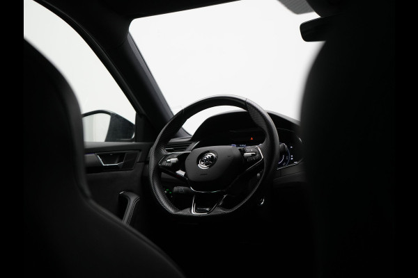 Škoda Superb Combi 1.4 TSI iV Sportline Plug In Hybrid 218pk Dealer O.H PHEV | Trekhaak Af Fabriek | Panodak | Adaptive Cruise | Camera | Alcantara Sportstoelen Memory & Verwarmd | Apple Carplay | Navigatie | Crystal LED | Sportstuur Vewarmd | Virtual | DAB |