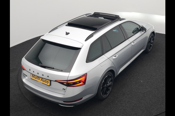Škoda Superb Combi 1.4 TSI iV Sportline Plug In Hybrid 218pk Dealer O.H PHEV | Trekhaak Af Fabriek | Panodak | Adaptive Cruise | Camera | Alcantara Sportstoelen Memory & Verwarmd | Apple Carplay | Navigatie | Crystal LED | Sportstuur Vewarmd | Virtual | DAB |