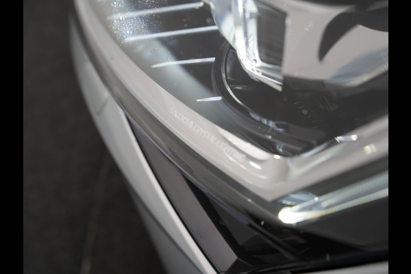 Škoda Superb Combi 1.4 TSI iV Sportline Plug In Hybrid 218pk Dealer O.H PHEV | Trekhaak Af Fabriek | Panodak | Adaptive Cruise | Camera | Alcantara Sportstoelen Memory & Verwarmd | Apple Carplay | Navigatie | Crystal LED | Sportstuur Vewarmd | Virtual | DAB |