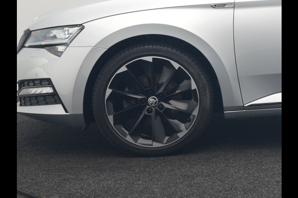 Škoda Superb Combi 1.4 TSI iV Sportline Plug In Hybrid 218pk Dealer O.H PHEV | Trekhaak Af Fabriek | Panodak | Adaptive Cruise | Camera | Alcantara Sportstoelen Memory & Verwarmd | Apple Carplay | Navigatie | Crystal LED | Sportstuur Vewarmd | Virtual | DAB |