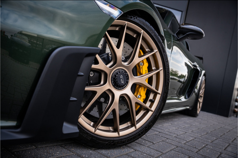 Porsche 718 GT4 RS - Origineel NL | 3 jaar Porsche Approved | Volledig XPEL | Weissach | Oakgreenmetallic | Keramisch | Carbon | Sport Chrono + Porsche 718 GT4 RS - Origineel NL | 3 jaar Porsche Approved | Volledig XPEL | Weissach | Oakgreenmetallic | Keramisch | Carbon | Sport Chrono +