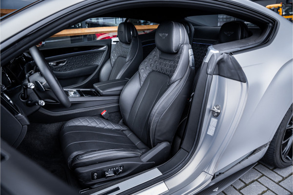 Bentley Continental GT 4.0 V8 - Mulliner | Naim Audio | Rotating Display | Carbon Bentley Continental GT 4.0 V8 - Mulliner | Naim Audio | Rotating Display | Carbon