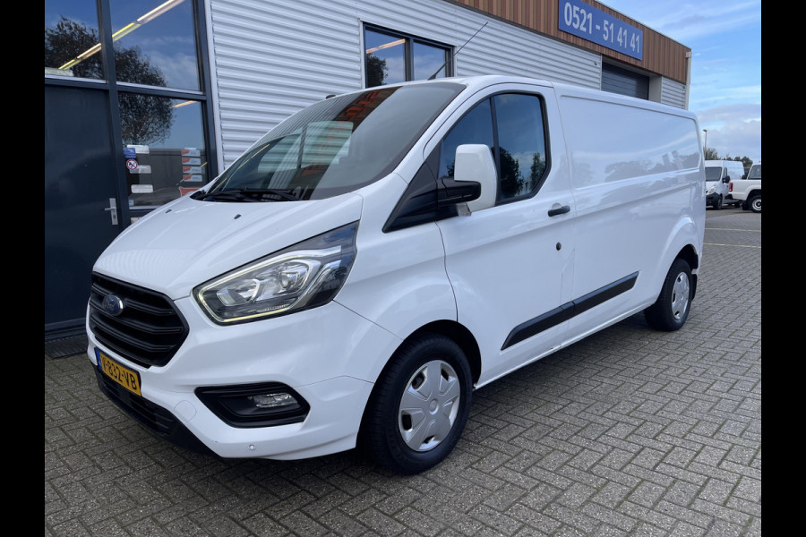 Ford Transit Custom 300 2.0 TDCI 130pk L2H1 Trend / vaste prijs rijklaar € 14.950 ex btw / euro 6 / bpm vrij / lease vanaf € 252 / airco / cruise / navi / camera / trekhaak 2700 kg ! Ford Transit Custom 300 2.0 TDCI 130pk L2H1 Trend / vaste prijs rijklaar € 14.950 ex btw / euro 6 / bpm vrij / lease vanaf € 252 / airco / cruise / navi / camera / trekhaak 2700 kg !