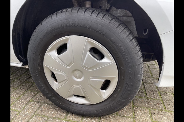 Ford Transit Custom 300 2.0 TDCI 130pk L2H1 Trend / vaste prijs rijklaar € 14.950 ex btw / euro 6 / bpm vrij / lease vanaf € 252 / airco / cruise / navi / camera / trekhaak 2700 kg ! Ford Transit Custom 300 2.0 TDCI 130pk L2H1 Trend / vaste prijs rijklaar € 14.950 ex btw / euro 6 / bpm vrij / lease vanaf € 252 / airco / cruise / navi / camera / trekhaak 2700 kg !