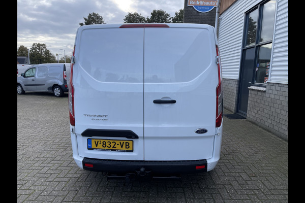 Ford Transit Custom 300 2.0 TDCI 130pk L2H1 Trend / vaste prijs rijklaar € 14.950 ex btw / euro 6 / bpm vrij / lease vanaf € 252 / airco / cruise / navi / camera / trekhaak 2700 kg ! Ford Transit Custom 300 2.0 TDCI 130pk L2H1 Trend / vaste prijs rijklaar € 14.950 ex btw / euro 6 / bpm vrij / lease vanaf € 252 / airco / cruise / navi / camera / trekhaak 2700 kg !