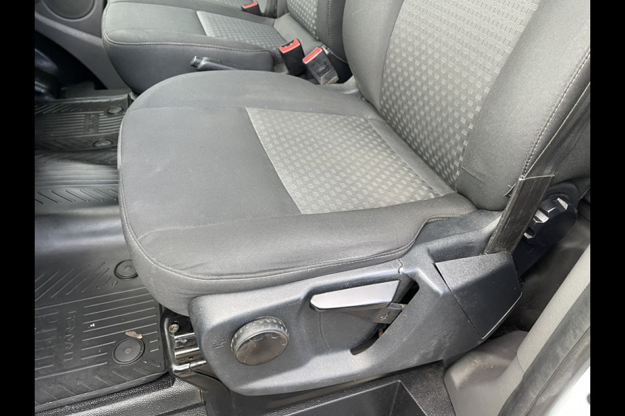 Ford Transit Custom 300 2.0 TDCI 130pk L2H1 Trend / vaste prijs rijklaar € 14.950 ex btw / euro 6 / bpm vrij / lease vanaf € 252 / airco / cruise / navi / camera / trekhaak 2700 kg ! Ford Transit Custom 300 2.0 TDCI 130pk L2H1 Trend / vaste prijs rijklaar € 14.950 ex btw / euro 6 / bpm vrij / lease vanaf € 252 / airco / cruise / navi / camera / trekhaak 2700 kg !