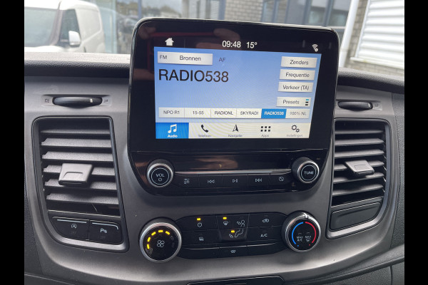 Ford Transit Custom 300 2.0 TDCI 130pk L2H1 Trend / vaste prijs rijklaar € 14.950 ex btw / euro 6 / bpm vrij / lease vanaf € 252 / airco / cruise / navi / camera / trekhaak 2700 kg ! Ford Transit Custom 300 2.0 TDCI 130pk L2H1 Trend / vaste prijs rijklaar € 14.950 ex btw / euro 6 / bpm vrij / lease vanaf € 252 / airco / cruise / navi / camera / trekhaak 2700 kg !