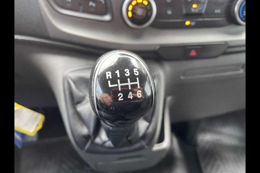 Ford Transit Custom 300 2.0 TDCI 130pk L2H1 Trend / vaste prijs rijklaar € 14.950 ex btw / euro 6 / bpm vrij / lease vanaf € 252 / airco / cruise / navi / camera / trekhaak 2700 kg ! Ford Transit Custom 300 2.0 TDCI 130pk L2H1 Trend / vaste prijs rijklaar € 14.950 ex btw / euro 6 / bpm vrij / lease vanaf € 252 / airco / cruise / navi / camera / trekhaak 2700 kg !