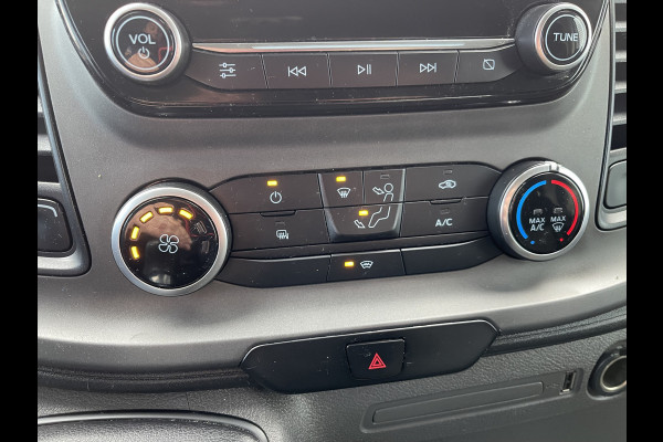 Ford Transit Custom 300 2.0 TDCI 130pk L2H1 Trend / vaste prijs rijklaar € 14.950 ex btw / euro 6 / bpm vrij / lease vanaf € 252 / airco / cruise / navi / camera / trekhaak 2700 kg ! Ford Transit Custom 300 2.0 TDCI 130pk L2H1 Trend / vaste prijs rijklaar € 14.950 ex btw / euro 6 / bpm vrij / lease vanaf € 252 / airco / cruise / navi / camera / trekhaak 2700 kg !