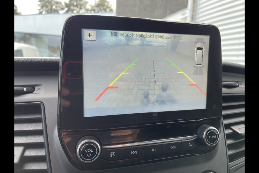 Ford Transit Custom 300 2.0 TDCI 130pk L2H1 Trend / vaste prijs rijklaar € 14.950 ex btw / euro 6 / bpm vrij / lease vanaf € 252 / airco / cruise / navi / camera / trekhaak 2700 kg ! Ford Transit Custom 300 2.0 TDCI 130pk L2H1 Trend / vaste prijs rijklaar € 14.950 ex btw / euro 6 / bpm vrij / lease vanaf € 252 / airco / cruise / navi / camera / trekhaak 2700 kg !