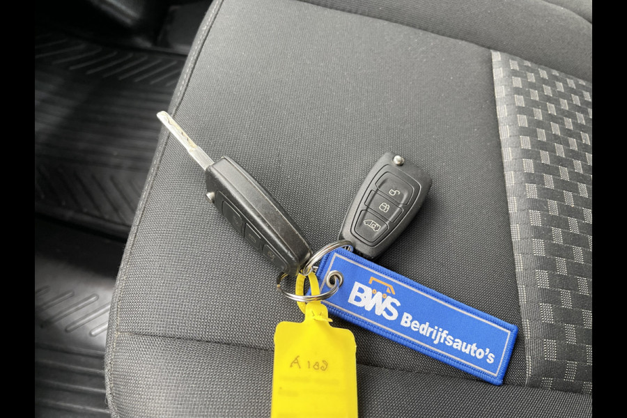 Ford Transit Custom 300 2.0 TDCI 130pk L2H1 Trend / vaste prijs rijklaar € 14.950 ex btw / euro 6 / bpm vrij / lease vanaf € 252 / airco / cruise / navi / camera / trekhaak 2700 kg ! Ford Transit Custom 300 2.0 TDCI 130pk L2H1 Trend / vaste prijs rijklaar € 14.950 ex btw / euro 6 / bpm vrij / lease vanaf € 252 / airco / cruise / navi / camera / trekhaak 2700 kg !