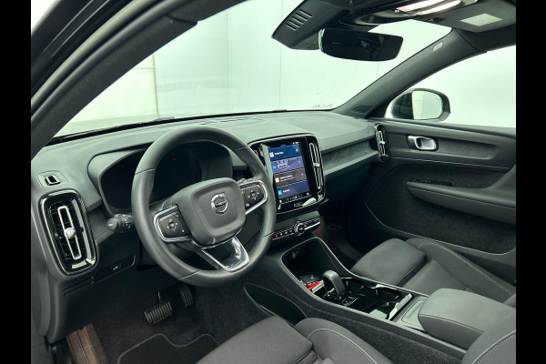 Volvo XC40 Recharge Plus 70 kWh | Navigatie | Apple Carplay/Android Auto | Climate control | Camera | Led | Parkeer sensoren | Virtual Cockpit | Cruise Control | 19"Lichtmetalen velgen | Sportstoelen