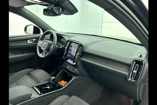 Volvo XC40 Recharge Plus 70 kWh | Navigatie | Apple Carplay/Android Auto | Climate control | Camera | Led | Parkeer sensoren | Virtual Cockpit | Cruise Control | 19"Lichtmetalen velgen | Sportstoelen