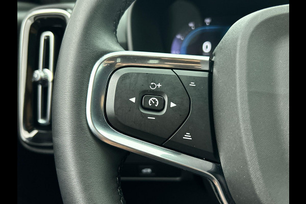 Volvo XC40 Recharge Plus 70 kWh | Navigatie | Apple Carplay/Android Auto | Climate control | Camera | Led | Parkeer sensoren | Virtual Cockpit | Cruise Control | 19"Lichtmetalen velgen | Sportstoelen