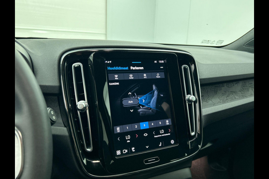 Volvo XC40 Recharge Plus 70 kWh | Navigatie | Apple Carplay/Android Auto | Climate control | Camera | Led | Parkeer sensoren | Virtual Cockpit | Cruise Control | 19"Lichtmetalen velgen | Sportstoelen