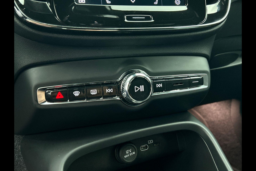 Volvo XC40 Recharge Plus 70 kWh | Navigatie | Apple Carplay/Android Auto | Climate control | Camera | Led | Parkeer sensoren | Virtual Cockpit | Cruise Control | 19"Lichtmetalen velgen | Sportstoelen