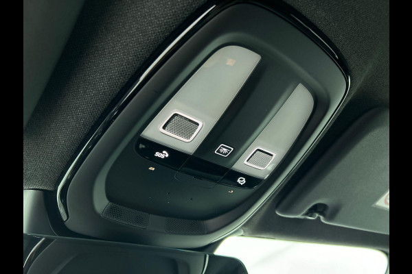 Volvo XC40 Recharge Plus 70 kWh | Navigatie | Apple Carplay/Android Auto | Climate control | Camera | Led | Parkeer sensoren | Virtual Cockpit | Cruise Control | 19"Lichtmetalen velgen | Sportstoelen